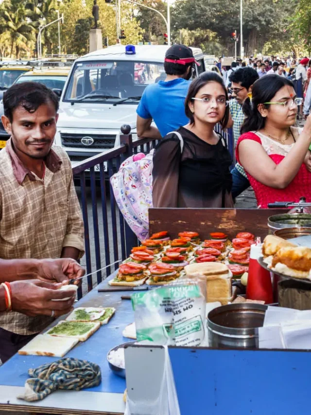 7 Must Try Street Foods in Noida